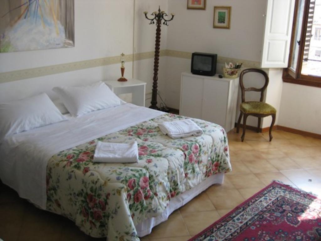 Hostel Veronique Florencia Habitación foto